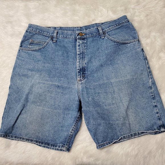 Vintage Y2K Men's Wrangler Denim, Dad Jeans, Shorts, 40W - Picture 1 of 4